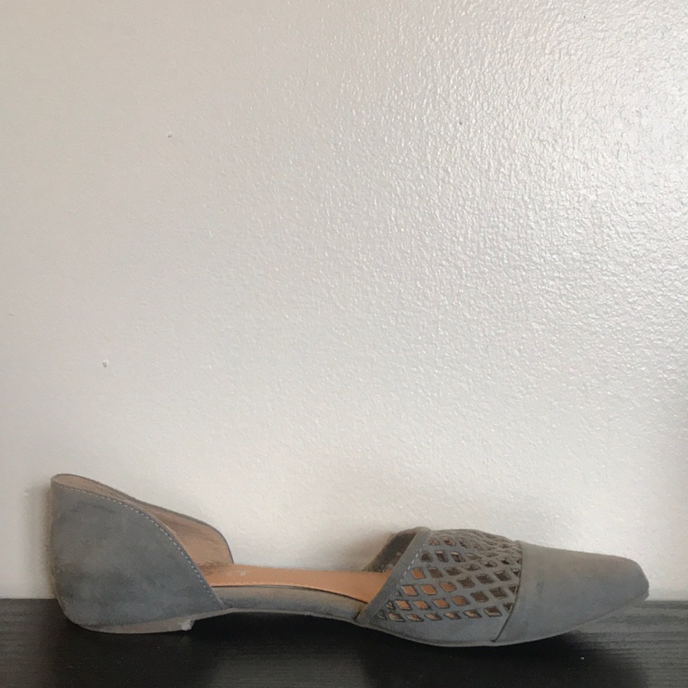 Report Pointed Toe Flat - Picture 2 of 5